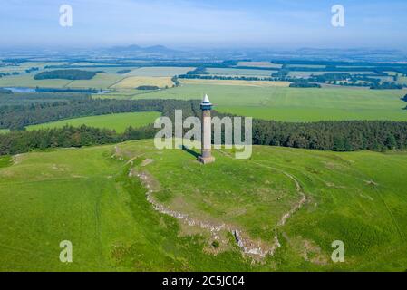 Das Waterloo-Denkmal Peniel Heugh in den Scottish Borders ist ein 150-Fuß-Turm, der zwischen 1817 und 1824 zur Erinnerung an die Schlacht von Waterloo gebaut wurde. Stockfoto