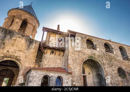 Panoramablick auf alaverdi Kloster georgisch Ost orthodoxen Kloster in kachetia Region. Stockfoto