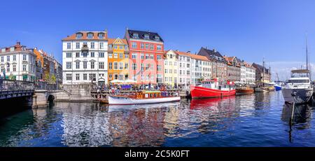 Panoramablick auf nyhavn, kopenhagen Stockfoto