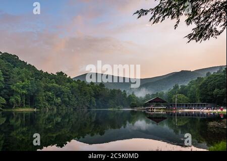 Vogel State Park in den Bergen von Nord-Georgia. (USA) Stockfoto