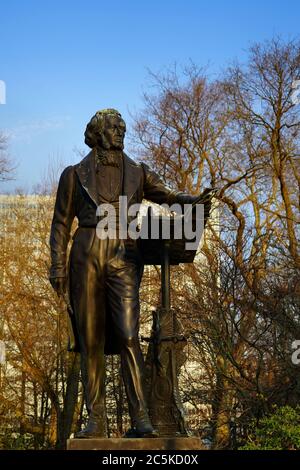 Bronzestatue des Komponisten Felix Mendelssohn Bartholdy, musikalischer Leiter von Düsseldorf von 1833 - 1835. Stockfoto