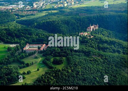 Geographie / Reisen, walbrzych, polen, Burg Ksiaz, Zamek Ksiaz, Ksiaz, Polska, Polen, dolny slask, niederschlesien, Aero, Luft, Jahreszeit, Landschaft, Stockfoto