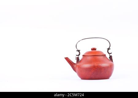 Antike Terrakotta-Teekanne für die Inneneinrichtung Stockfoto