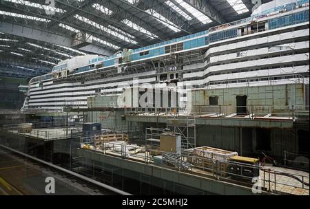 papenburg, deutschland - 2020.07.03: Die rccl-Kreuzfahrtschiff-Odyssee der Meere (Werft Nr. s 713) (169,300 gt / 4.284 pax ) wird bei meyer Shipya gebaut Stockfoto