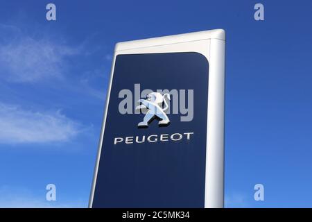 Peugeot Logo (Hassloch, Deutschland, 2. Juli 2020) Stockfoto