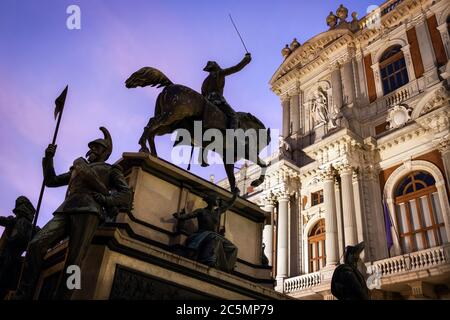 Piazza Carignano, einer der Hauptplätze von Turin (Italien) mit Palazzo Carignano, historischen Barockpalast und erste italienische parlament Stockfoto