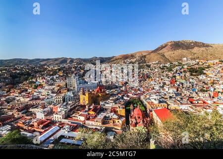 Luftaufnahme der bunten Stadt Guanajuato in Mexiko Stockfoto