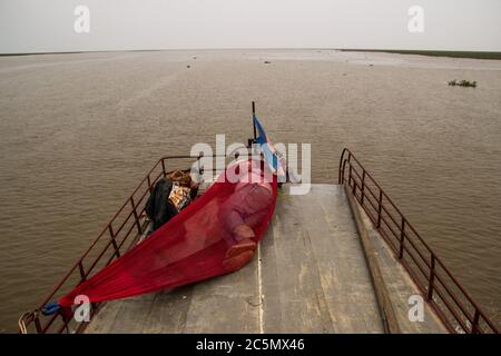 KHM - ENV - TONLE SAP Porträt der Tonle SAP Region, dem größten See Südostasiens mit einem einzigartigen Naturphänomen, das jetzt bedroht ist. Stockfoto