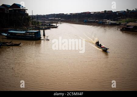 KHM - ENV - TONLE SAP Porträt der Tonle SAP Region, dem größten See Südostasiens mit einem einzigartigen Naturphänomen, das jetzt bedroht ist. Stockfoto