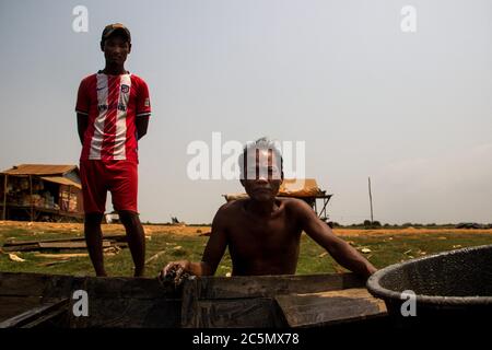 KHM - ENV - TONLE SAP Porträt der Tonle SAP Region, dem größten See Südostasiens mit einem einzigartigen Naturphänomen, das jetzt bedroht ist. Stockfoto