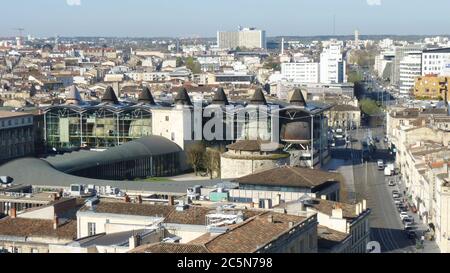 Bordeaux , Aquitanien / Frankreich - 11 25 2019 : Hof von Bordeaux Architektur Luftaufnahme in der Innenstadt von Frankreich Stockfoto