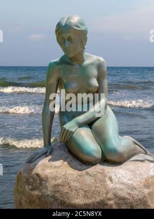 Rimini, Italien - 13. Juni 2017: Statue der kleinen Meerjungfrau im Themenpark "Italien in Miniatur" (Italia in miniatura). Stockfoto