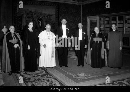 Vatikanstadt - Papst Johannes XXIII. Und Königsfamilie von Dänemark (König Friedrich IX. Und Königin Ingrid von Dänemark) am 10. November 1959 Stockfoto