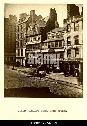 Allan Ramsay's Shop, High Street, 1868. Foto: Archibald Burns (1831–1880). Stockfoto