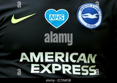 4. Juli 2020; Carrow Road, Norwich, Norfolk, England, English Premier League Football, Norwich gegen Brighton und Hove Albion; das NHS-Abzeichen auf Brightons Matthew Ryans Trikot Stockfoto