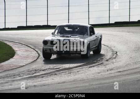 Biegen Sie an der Mid-Ohio Sports Car Course SVRA 2020 zwei ab Stockfoto