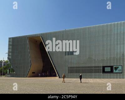 Polin Museum der Geschichte der polnischen Juden in Warschau. Builging wird von den finnischen Architekten Rainer Mahlamäki und Ilmari Lahdelma entworfen. Stockfoto