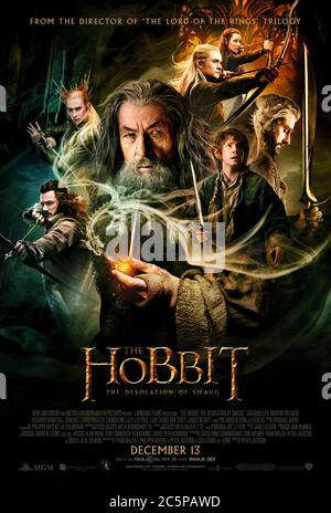 The Hobbit: The Desolation of Smaug (2013) Regie: Peter Jackson mit Ian McKellen, Martin Freeman, Richard Armitage und James Nesbitt. Zweiter Teil der Trilogie nach J. R. R. R. Tolkiens Buch der Hobbit, schließt sich Bilbo Baggins den Zwergen in ihrem Kampf gegen den Drachen Smaug an. Stockfoto