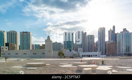 Architektur Design eines alten arabischen Gebäudes - Qasr Al Hosn Museum das bedeutendste Gebäude in Abu Dhabi im Herzen der Stadt Stockfoto