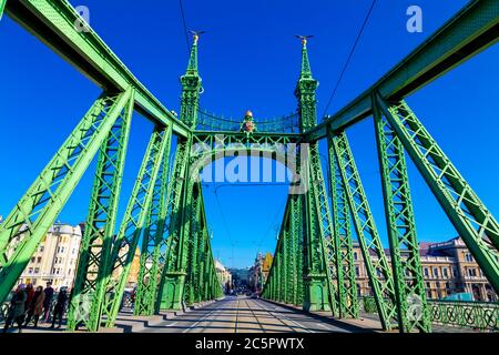 Freiheitsbrücke (Szabadság Híd) in Budapest, Ungarn Stockfoto