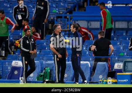 Watford-Manager Nigel Pearson und Chelsea-Manager Frank Lampard (rechts) begrüßen sich nach dem Premier League-Spiel in Stamford Bridge, London. Stockfoto