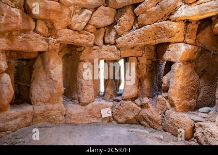 Nuraghe Arrubiu. Der Nuraghe Arrubiu ist einer der größten nuraghes in Sardinien. Es befindet sich in Orroli, in der Provinz Süd-Sardinien. Sein Name Stockfoto