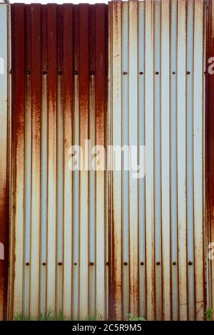 Verrostete Wellbleche Stockfoto