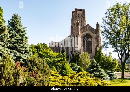 Rockefeller Memorial Chapel. Eine neugotische Kapelle auf dem Campus der University of Chicago in Chicago, Illinois, USA. Stockfoto