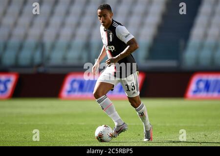 Turin, Italien. Juli 2020. TURIN, ITALIEN - 04. Juli 2020: Danilo von Juventus FC in Aktion während der Serie A Fußballspiel zwischen Juventus FC und Turin FC. (Foto von Nicolò Campo/Sipa USA) Quelle: SIPA USA/Alamy Live News Stockfoto