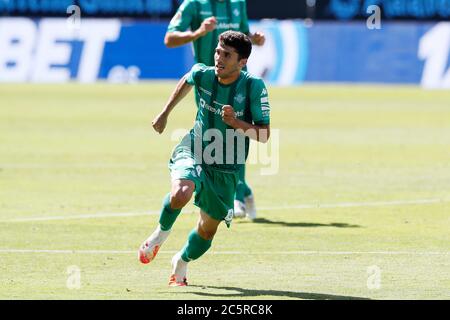 Vigo, Spanien. Juli 2020. Carles Alena (Betis) Fußball: Spanisches Spiel 'La Liga Santander' zwischen RC Celta de Vigo 1-1 Real Betis Balompie im Estadio Abanca Balaidos in Vigo, Spanien. Quelle: Mutsu Kawamori/AFLO/Alamy Live News Stockfoto