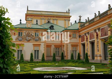 Wilanów. Königspalast mit schönem Garten aus dem 17. Jahrhundert in Warschau. Stockfoto