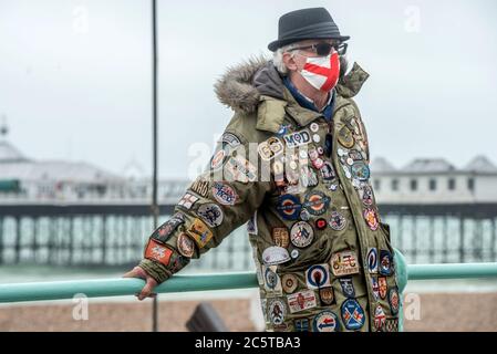 Brighton UK 4. Juli 2020: Die jährliche Mod Weekender in Brighton hatte verständlicherweise eine geringere Beteiligung als in den Vorjahren. Das ist Roy Amos, von Little Stockfoto