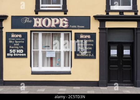 The Hope Pub in Southend on Sea, Essex, Großbritannien. Das öffentliche Haus blieb nach dem 4. Juli geschlossen COVID-19 Coronavirus Lockerung erlaubte Pubs zu öffnen Stockfoto