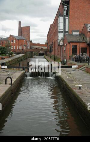 Duke's Lock, Rochdale Canal, Castlefield, Manchester, England, Großbritannien, wo der Rochdale Canal in den Bridgewater Canal mündet Stockfoto