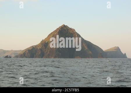 Die Insel Tearaght im Morgengrauen, Blasket-Inseln, vor Dingle, Westküste von Irland, Republik Irland Stockfoto