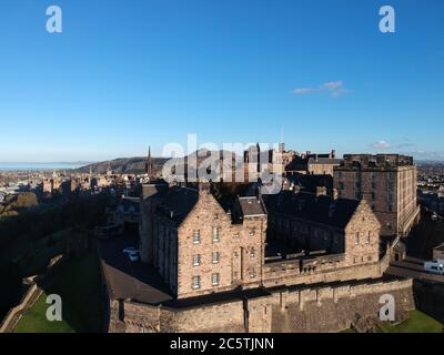 Edinburgh Castle aus der Luft Stockfoto