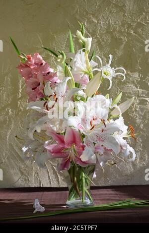 Bouquet de lys Muscadet Stockfoto