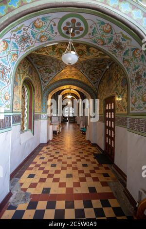 Peterhof, St. Petersburg, Russland. Innenraum der Kathedrale der Heiligen Peter und Paul. Russische orthodoxe Kirche Stockfoto
