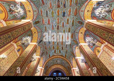 Moskau, Russland. Innenraum des Staatlichen Historischen Museums (Geschichtsmuseum) und eines Teils des Kremls auf dem Roten Platz in Moskau. Stockfoto