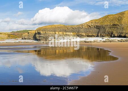 Duntaven Bay, auch Southerndown Beach genannt, an einem sonnigen februarmorgen an der Glamorgan Heritage Coast Stockfoto