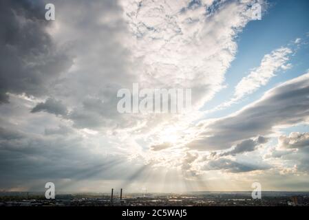 Croydon launischer Himmel Stockfoto