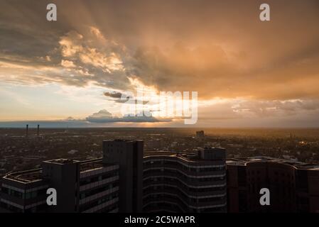 Croydon launischer Himmel Stockfoto