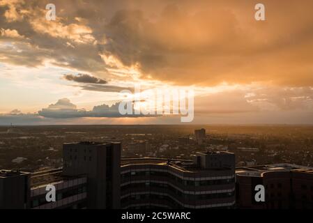 Croydon launischer Himmel Stockfoto