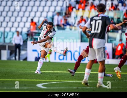 Turin, Italien. Juli 2020. Danilo von Juventus während des Spiels der Serie A 2019/20 zwischen Juventus und Turin im Allianz Stadion, Turin, Italien am 04. Juli 2020 - Foto Fabrizio Carabelli/LM Credit: Fabrizio Carabelli/LPS/ZUMA Wire/Alamy Live News Stockfoto