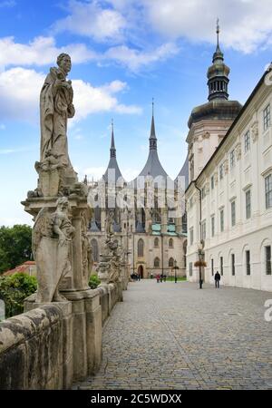 Kirche der Heiligen Barbara (Sv. Svata Barbora), eine römisch-katholische Kirche im gotischen Stil in Kutna Hora, Tschechien. UNESCO-Weltkulturerbe Stockfoto