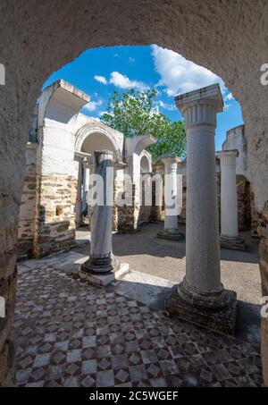 Großer Preslav (Veliki Preslav), Schumen, Bulgarien. Ruinen der Hauptstadt der ersten mittelalterlichen Festung des Bulgarischen Reiches Stockfoto