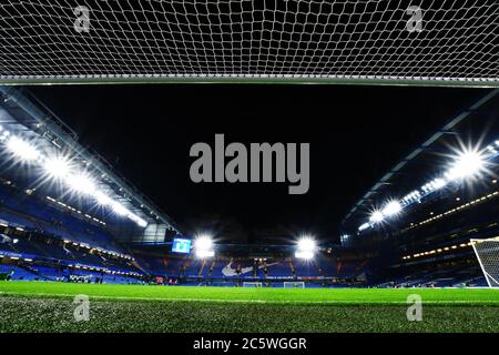 LONDON, ENGLAND - 21. JANUAR 2020: Gesamtansicht des Spielortes vor dem Premier League Spiel 2019/20 zwischen Chelsea FC und Arsenal FC in Stamford Bridge. Stockfoto