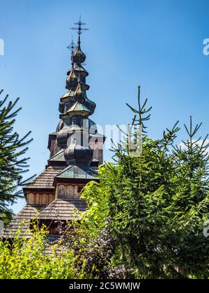 Owczary, Polen - 22.August 2018: Die griechisch-katholische Pfarrei Kirche von Schutz der Mather Gottes in Owczary. Polen. UNESCO Holz- tserkvas des C Stockfoto