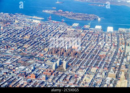 New York City, NYC NY LaGuardia Airport, Luftaufnahme von oben, American Airlines, ankommender Flug, Blick auf den Flugzeugfenstersitz, Luftaufnahme von oben Stockfoto