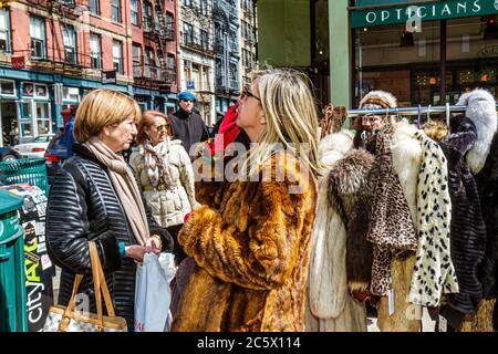 New York, New York City, NY NYC, Lower, Manhattan, SoHo, Cast Iron Historic District, Architektur, Architektur, Modeviertel, Spring Street, Vendo Stockfoto